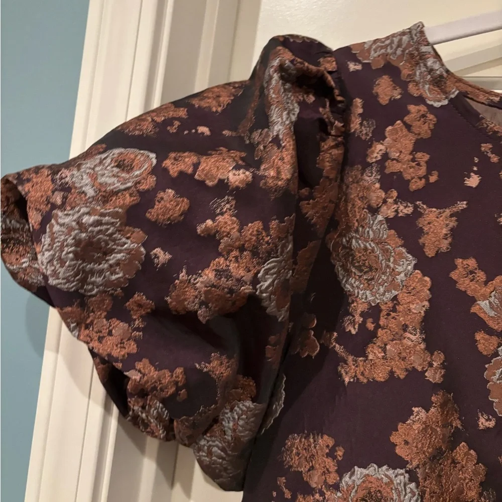 Entro Floral Puff Sleeve Dress - Navy and Beige - Picture 4 of 8